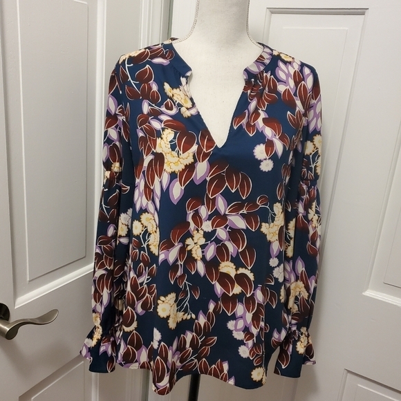 Ann Taylor Floral Print Blouse Size Medium, Business, Classic - Picture 1 of 9